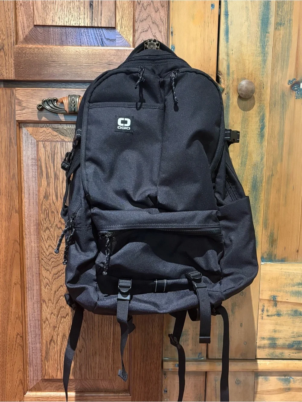 OGIO Black Alpha Recon 420 Backpack